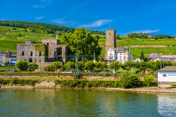 Broemserburg and Chateau de Boosenburg Oberburg castle in Ruedesheim am Rhein Rhine, Rudesheim, Rheingau-Taunus-Kreis, Darmstadt, Hessen, Germany