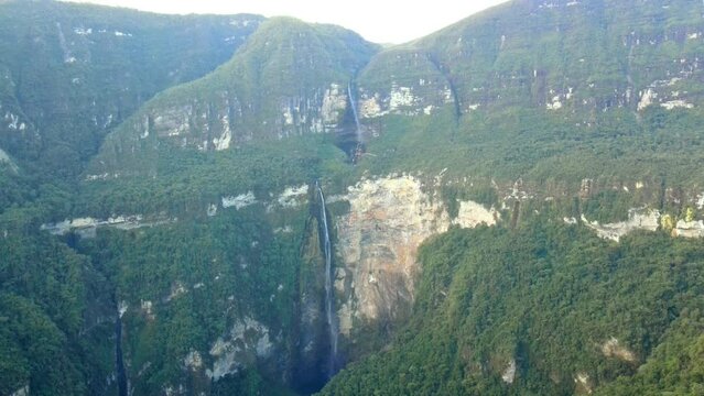 The best of Peru: De Gocta Waterfall in Amazonas - Bongar&aacute;