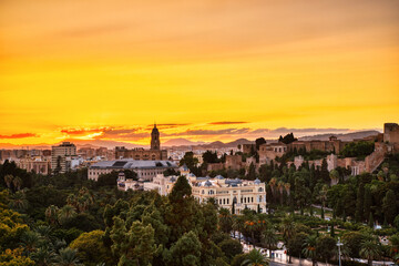 Fototapeta premium Malaga Old Town Aerial View with Malaga Cathedrat at Sunset