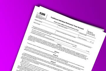 Obraz premium Form 5305 documentation published IRS USA 09.16.2017. American tax document on colored