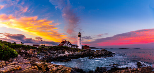 Portland, Maine Lighthouse at Sunset - obrazy, fototapety, plakaty