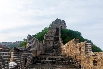 Great Wall in China，The Great Wall and the beautiful clouds in the morning