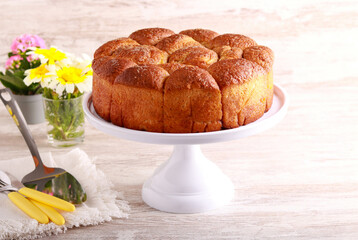 Cinnamon monkey bread