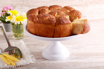 Cinnamon monkey bread