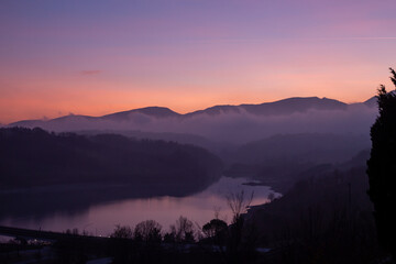 Tramonto sul lago di Castreccioni, Cingoli.