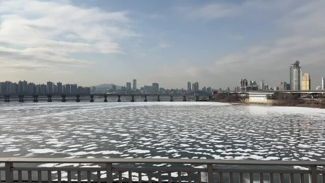 Han river view from the subway in January