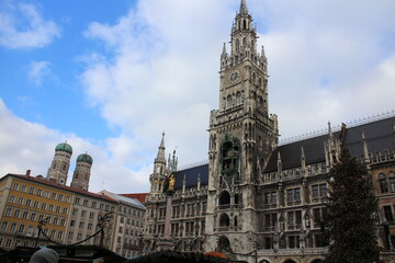 Fototapeta na wymiar Marienplatz and the New Town Hall in Munich, Germany