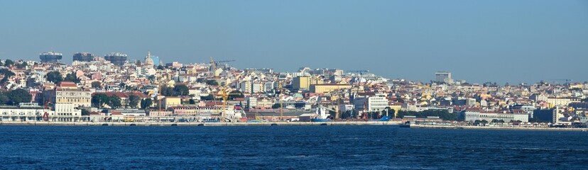 Vista panorámica de Lisboa desde Almada, Portugal