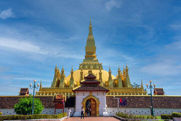 Fototapeta premium Pha That Luang Temple, The Golden Pagoda in VIENTIANE ,LAOS PDR.