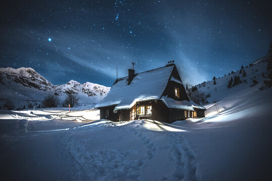 Hala Gąsienicowa w nocy - Tatry Polskie, Zima