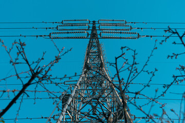 シンメトリーな鉄塔