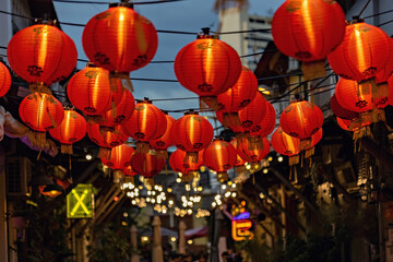 Fototapeta na wymiar Red traditional chinese lanterns on the cafes street Melaka Malaysia