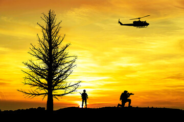 Fototapeta na wymiar paisaje con soldados en la guerra