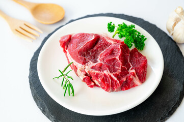 料理の食材　牛すね肉