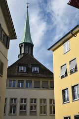 Clocher dans le vieux Zurich. Suisse
