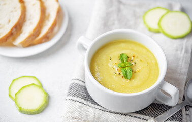 Zucchini soup in a bowl