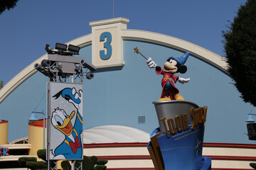 Naklejka premium Parc à thème Disneyland Paris et Walt Disney Studios