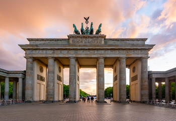 Naklejka premium Brandenburg Gate (Brandenburger Tor) at sunset, Berlin, Germany