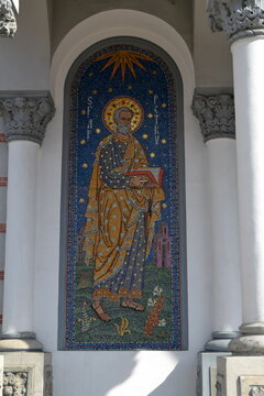 Mosaic icon of Saint Peter on the exterior wall of the Orthodox Church "Saint George - Grivița" (1931) from Bucharest, Romania, Eastern Europe