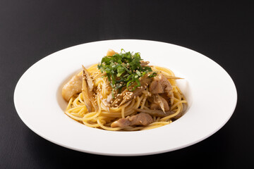 鶏肉とごぼうの和風パスタ