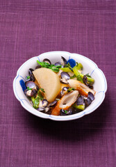 シジミと大根の煮物