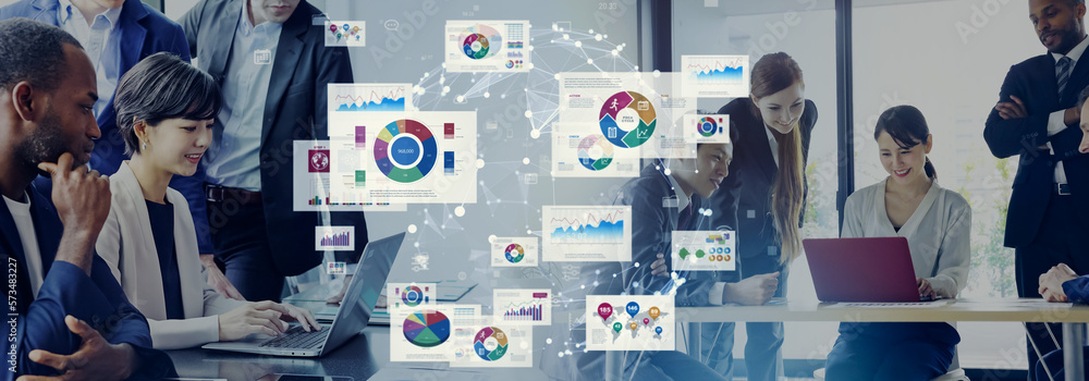 Aufkleber multinational people working in office and digital documents concept. business strategy. wide angle 