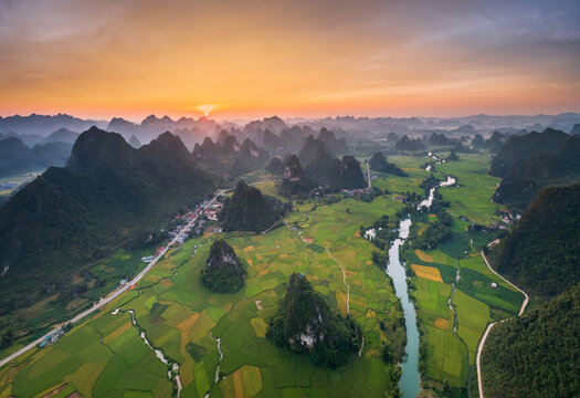 Panorama of the Ngoc Con valley in Cao Bang, Vietnam mountains. Trung Khanh Guangxi border