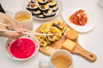 Korean food gimbap food on the table
