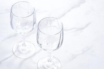 中身の入っていないワイングラス