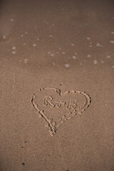 Herz am Strand R+H