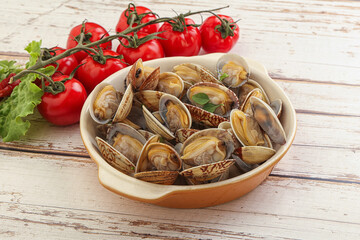 Vongole shellfish mollusc clem with butter