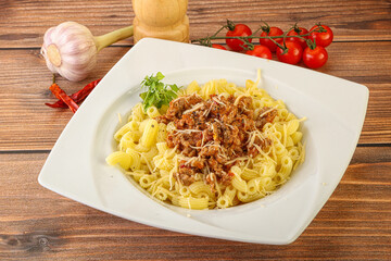 Bolognese pasta with beef meat and cheese