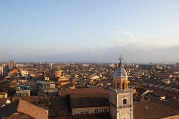 Fototapeta na wymiar Ciudad de Modena, Italia