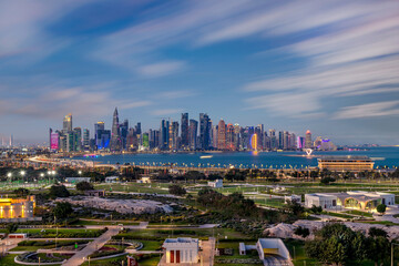 Obraz premium Beautiful Aerial view of Doha Skyline. Doha Corniche view from Bidda Park