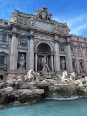 trevi fountain