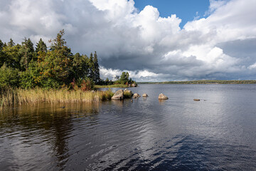 Obraz premium Mon Repos or Monrepos, an extensive English landscape park in the northern part of the rocky island of Linnasaari outside Vyborg, Russia. 