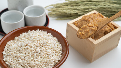 日本の食文化｜酒粕と米麹と日本酒と稲穂