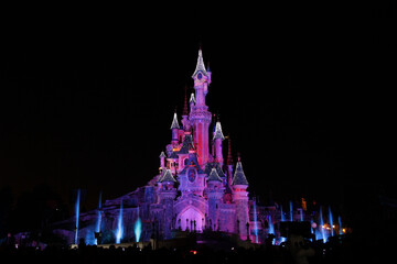 Naklejka premium Parc à thème Disneyland Paris et Walt Disney Studios