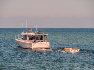 Cruiser Tows Dinghy