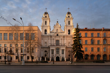Fototapeta na wymiar Cathedral of the Holy Name of Saint Virgin Mary on Freedom Square on a winter morning, Minsk, Belarus