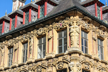 Lille (France) - façade de la Vieille Bourse