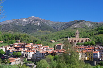 Fototapeta na wymiar village de Montagne de Prats de Mollo dans le Vallespir dans les Pyrénées Orientales en France