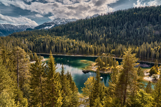 Blick auf den Caumasee in Flims (GR).