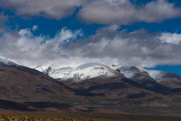 Montaña de colores en la ruta de los seismiles, Fiambala, Catamarca, Argentina