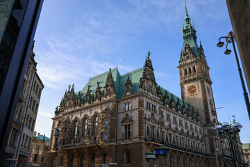 Fototapeta na wymiar Rathaus Townhall building in Hamburg, Germany