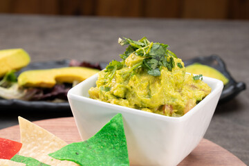 guacamole and nachos