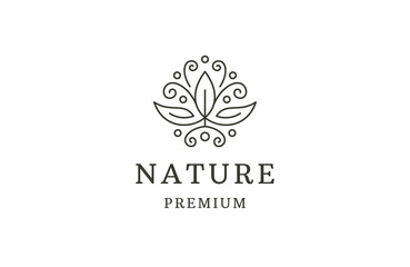 Fototapeta premium Roses line art style. flower luxury beauty salon, fashion, skincare, cosmetic, nature and spa.