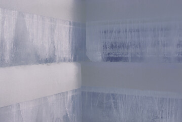 Ice wall corner
