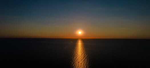 Zachód Słońca w Ustce - Morze Bałtyckie
