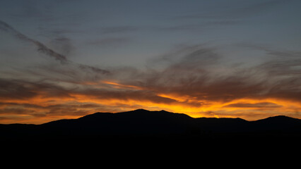 Atardecer subexpuesto banaguas, pirineo de aragon